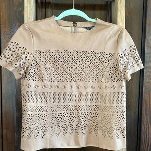 NWOT Massimo Dutti lightweight leather taupe laser cut top, lined; size XS, S